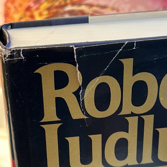 Robert Ludlum The Bourne Ultimatum First Edition Hardcover Novel - Picture 2 of 10
